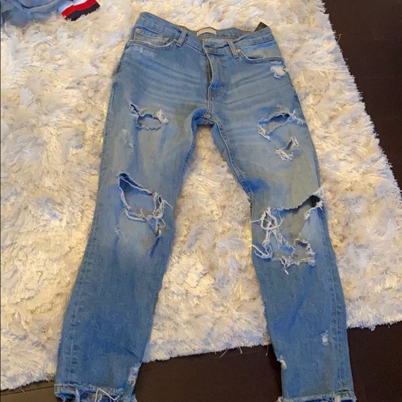 Zara ripped Boyfriend Jeans - Picture 2 of 3